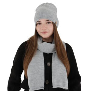 Set invernale donna: berretto e sciarpa, grigio